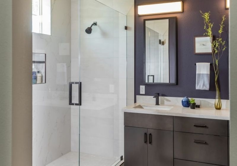 Modern Dramatic Master Bathroom 01